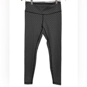 Lululemon Athletica Full length Wunder under size 6